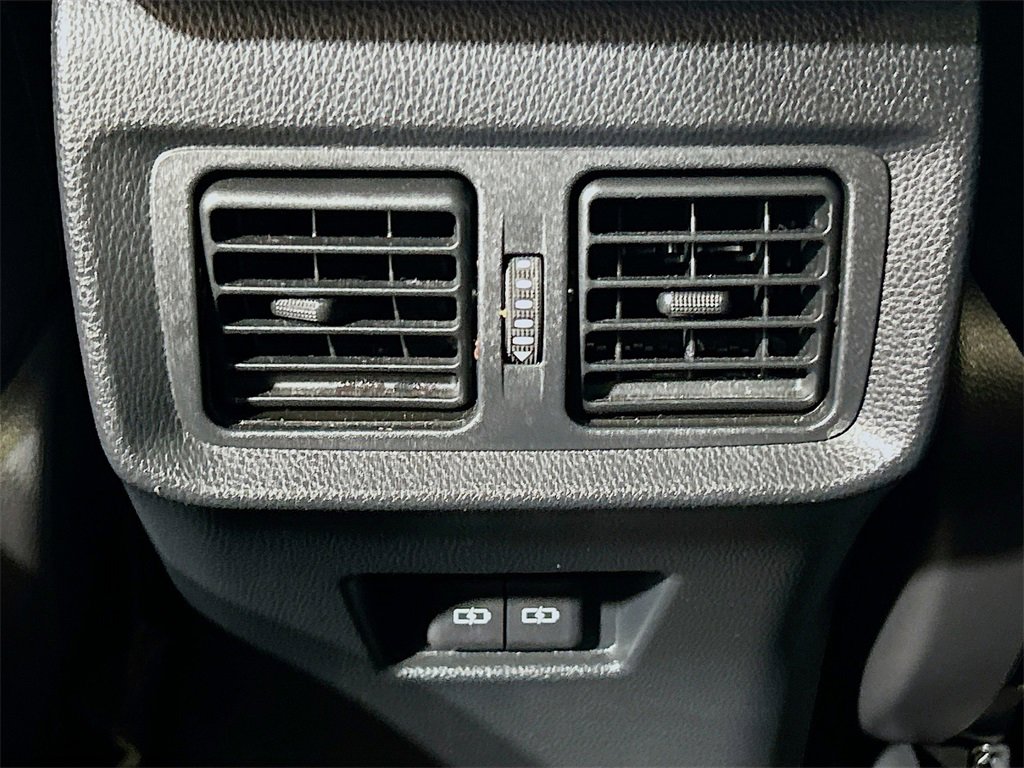 Used 2023 Toyota Venza Nightshade image 21