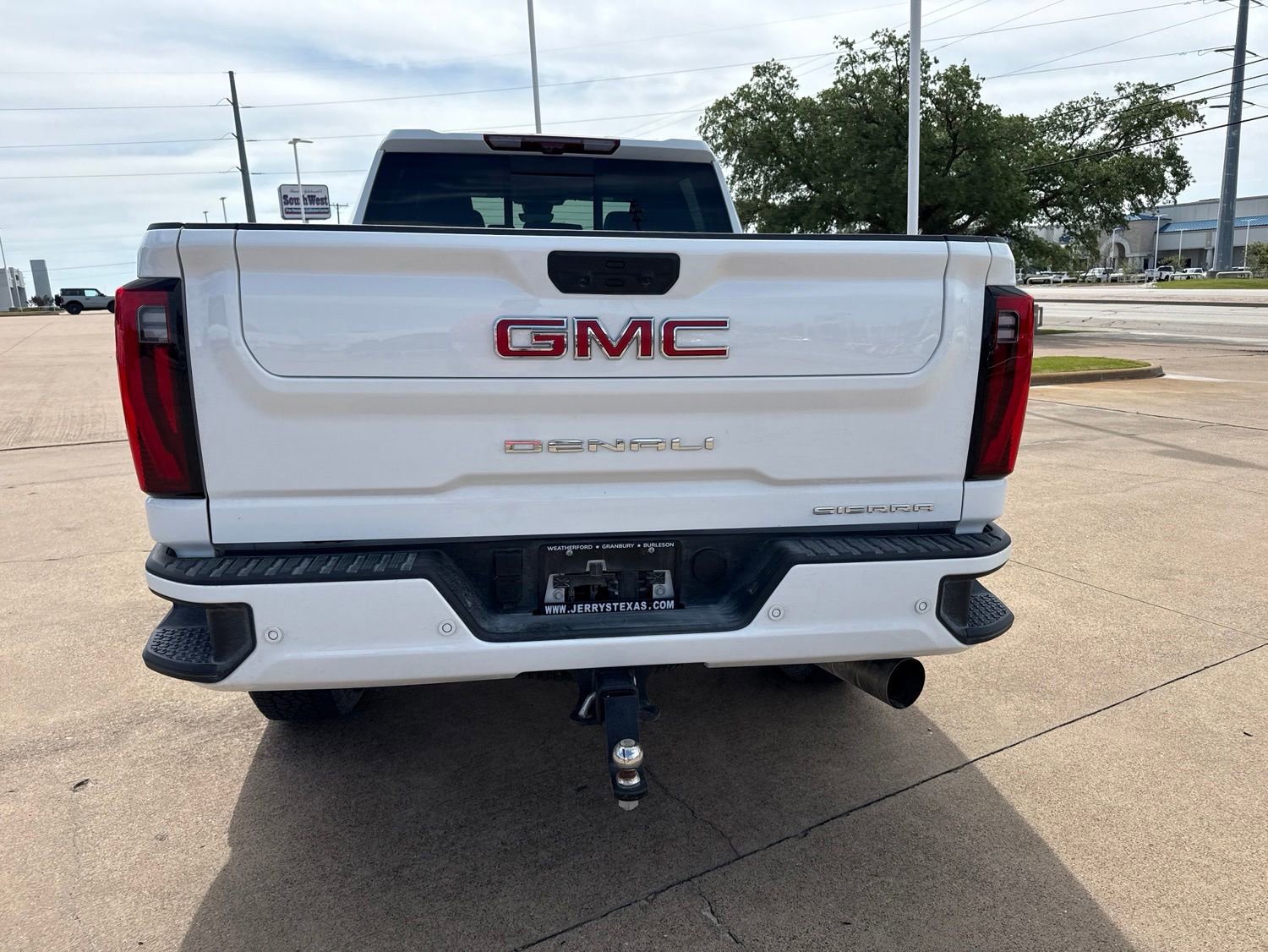Used 2025 GMC Sierra 2500 Denali w/ Denali Reserve Package AWD/4WD image 6