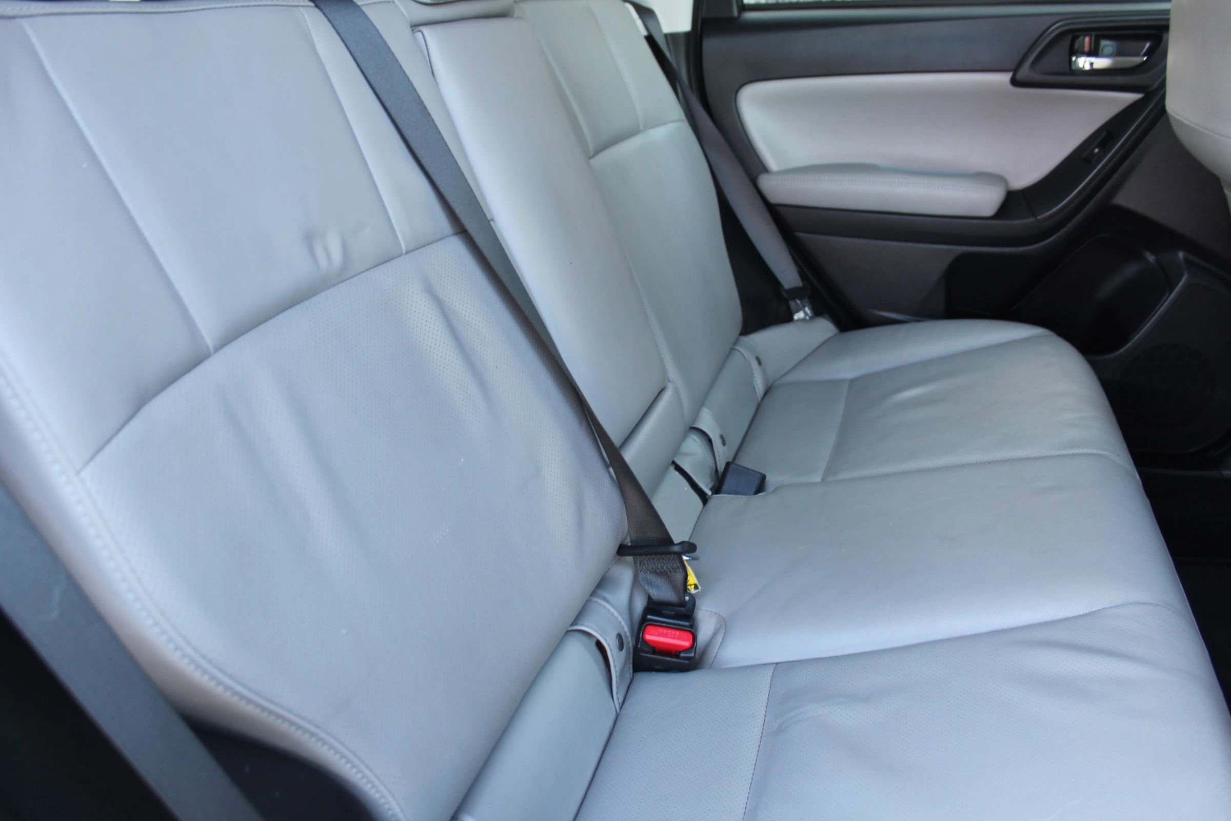 Used 2014 Subaru Forester 2.5i Limited image 15