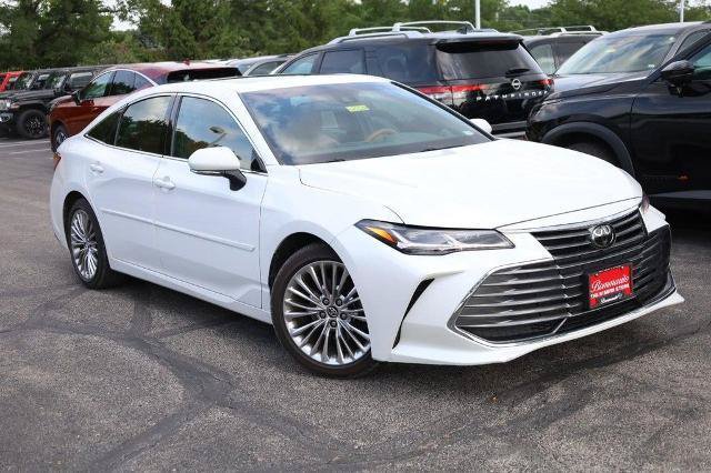 Used 2019 Toyota Avalon Limited w/ Protection Package FWD image 2