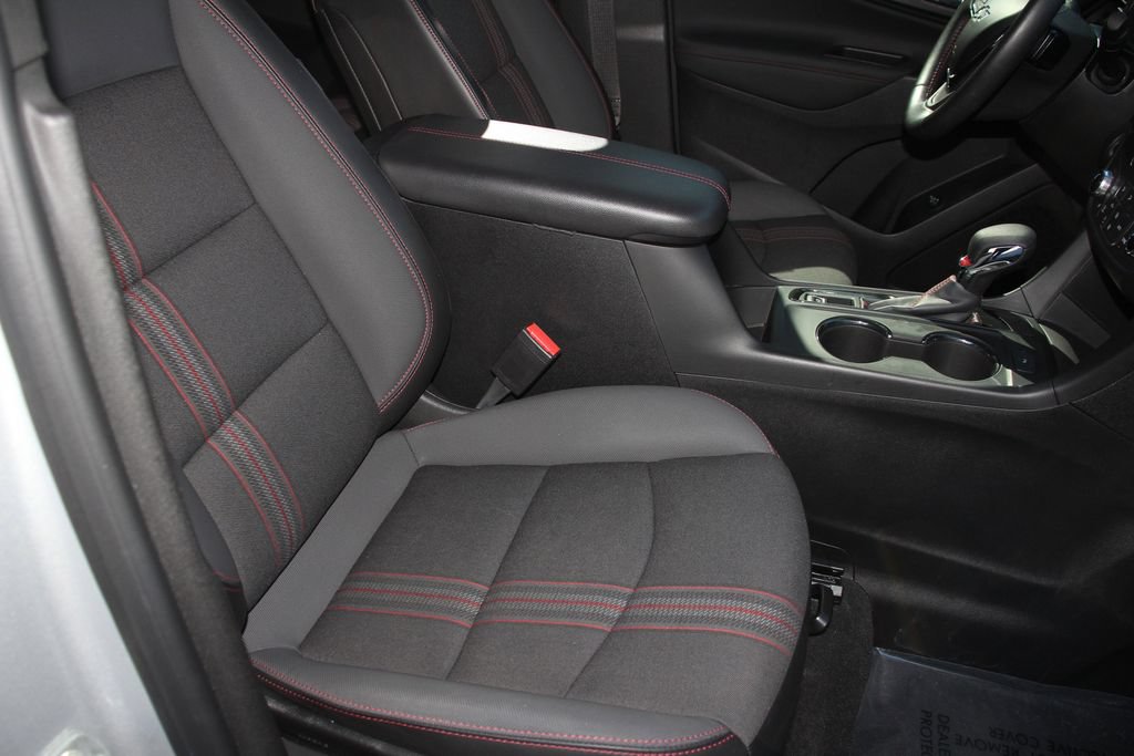 Certified 2022 Chevrolet Equinox RS w/ Infotainment Package FWD image 29