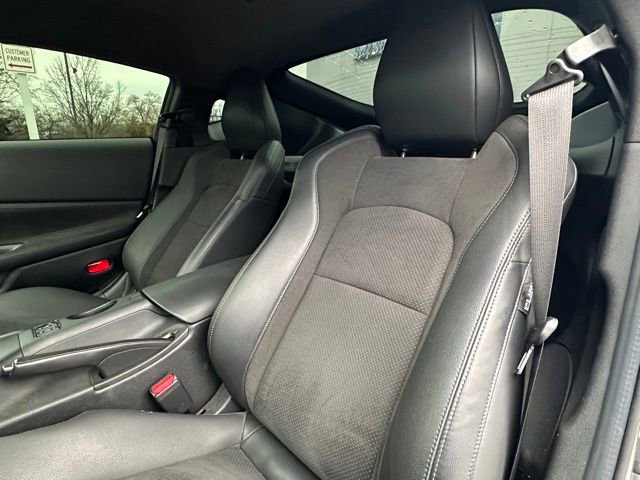 Used 2024 Nissan Z Performance w/ Floor Mat Package image 11