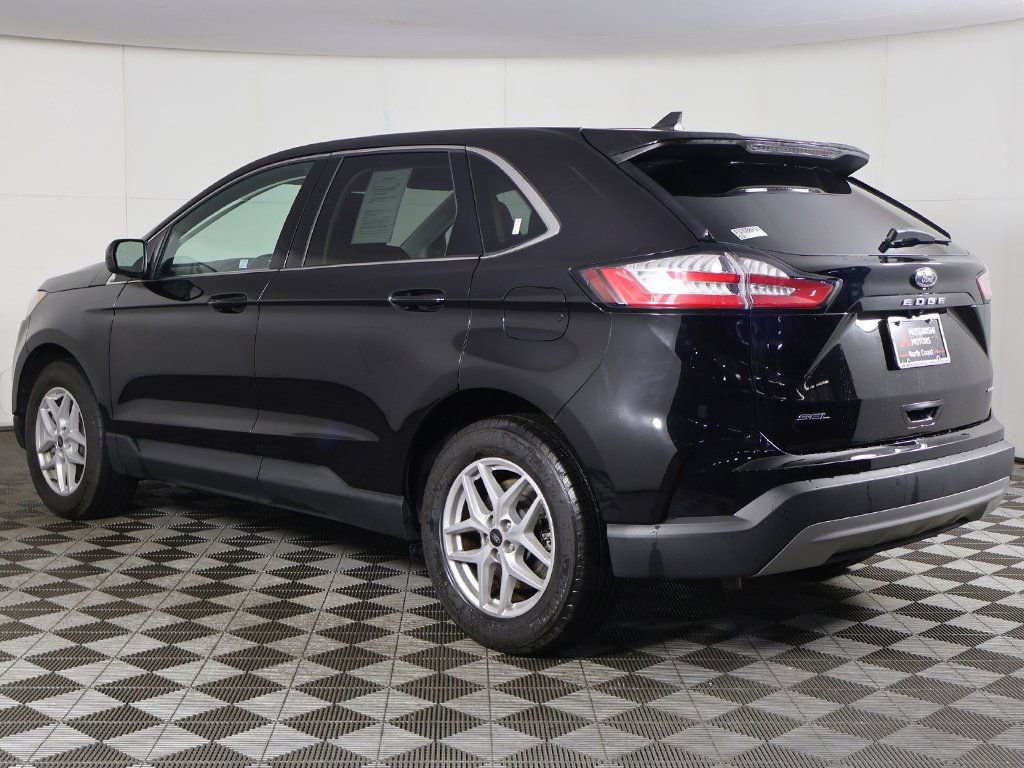 Used 2024 Ford Edge SEL image 9