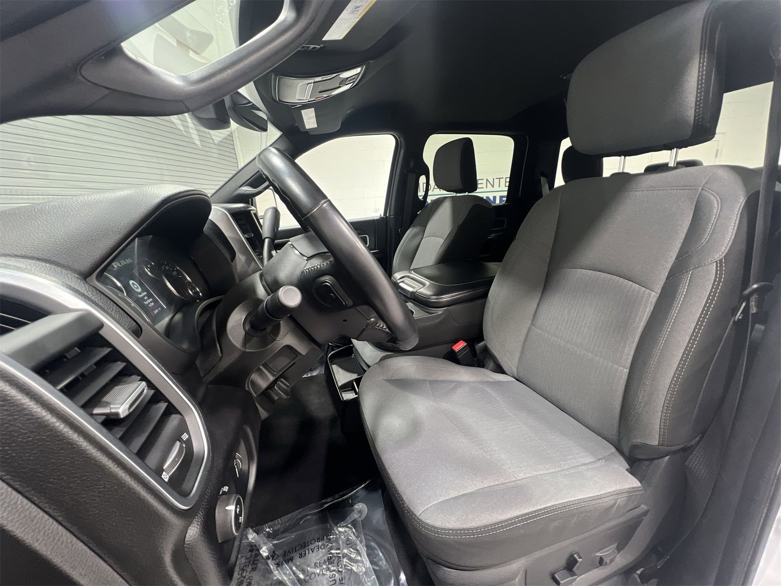 Used 2024 RAM 3500 Big Horn image 11