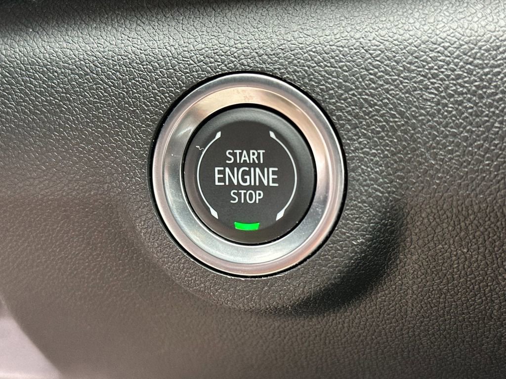 Used 2025 GMC Terrain Elevation image 21