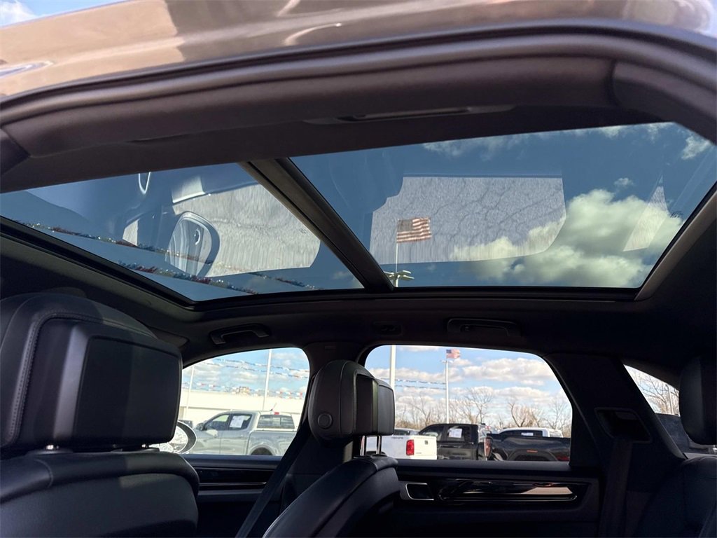 Used 2019 Porsche Cayenne image 28