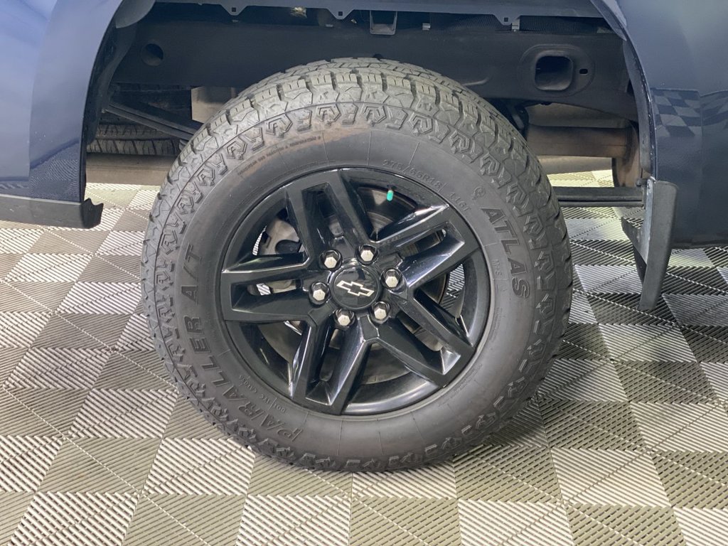 Used 2021 Chevrolet Silverado 1500 LT Trail Boss w/ Convenience Package II AWD/4WD image 18