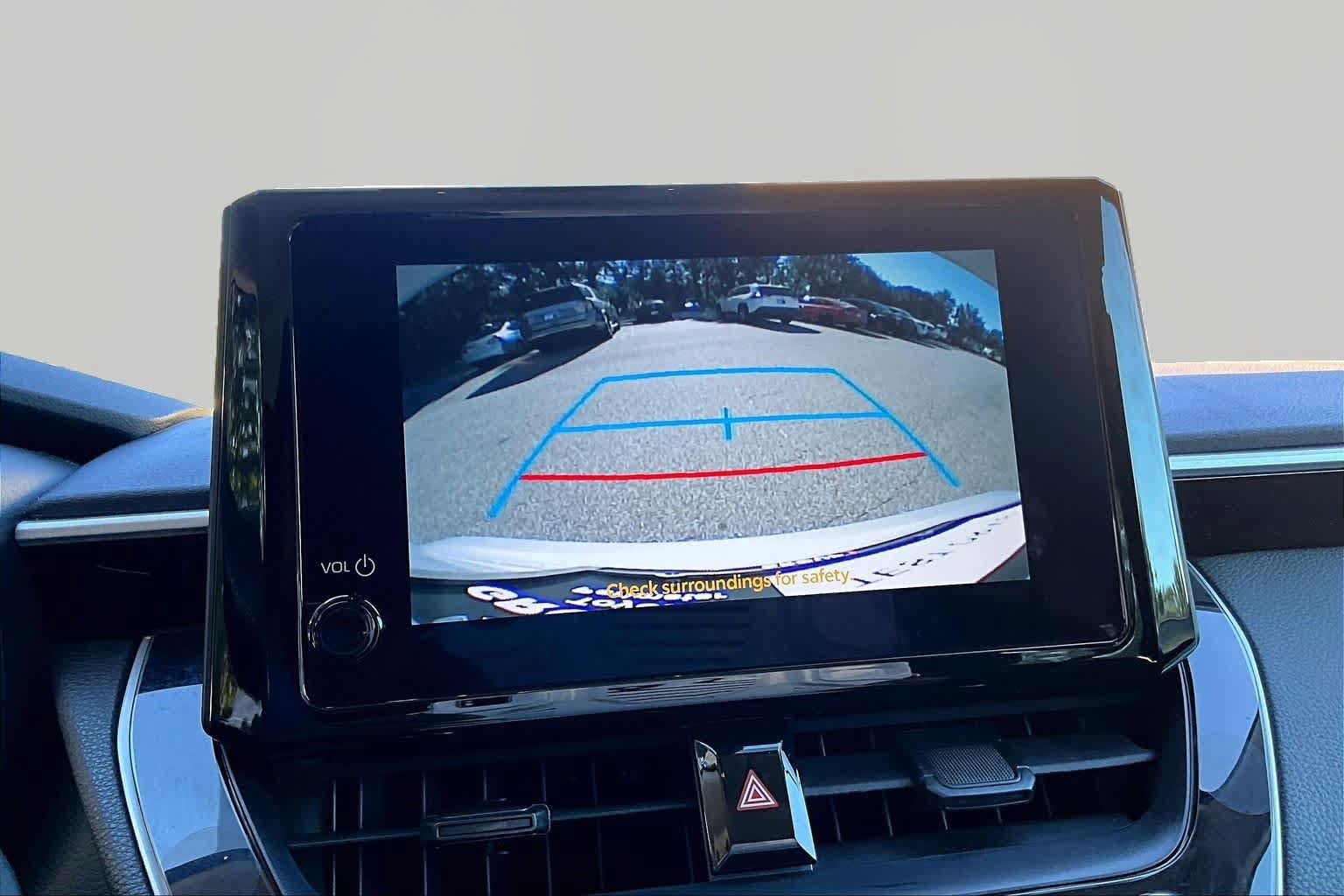 Used 2025 Toyota Corolla LE FWD image 27