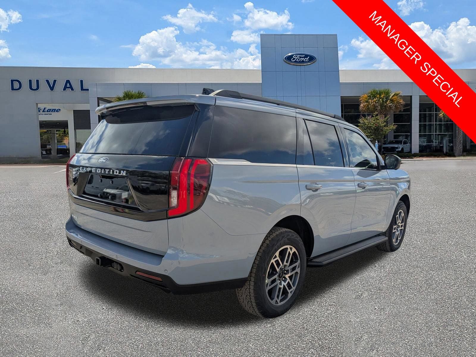 New 2026 Ford Expedition Active AWD/4WD image 4
