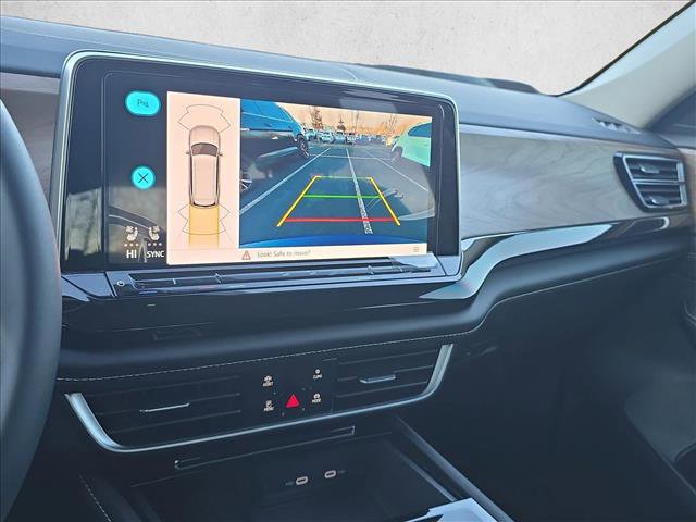 New 2026 Volkswagen Atlas SE image 13