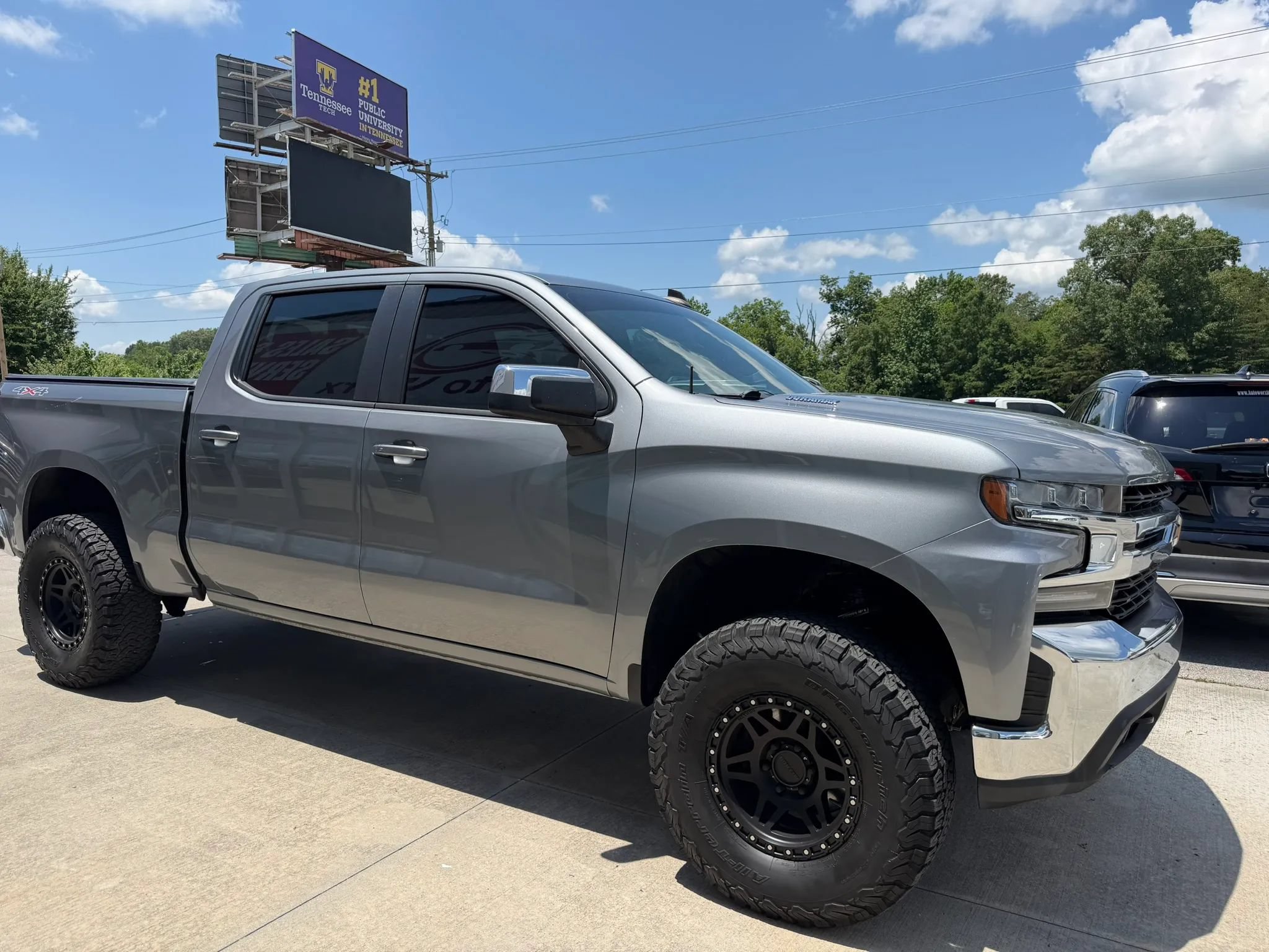 Used 2020 Chevrolet Silverado 1500 LT w/ All-Star Edition AWD/4WD image 4