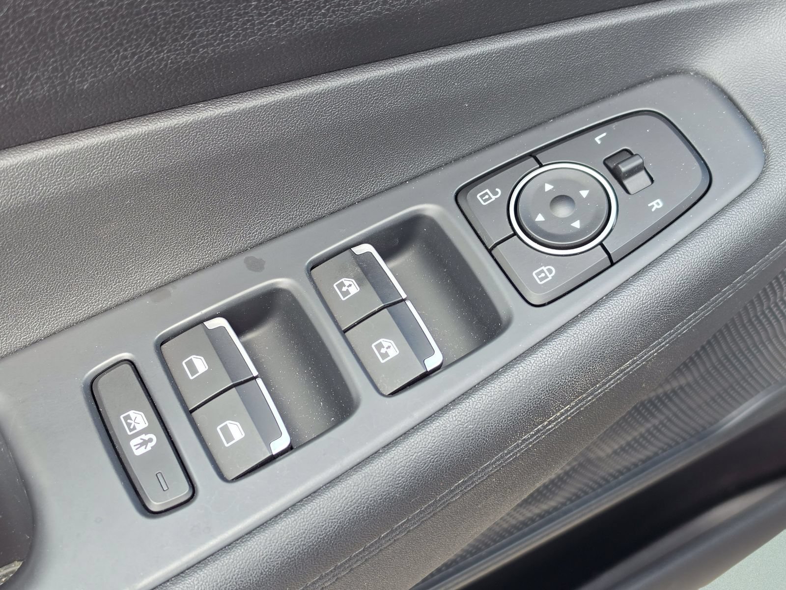 Used 2023 Hyundai Santa Fe SEL FWD image 21