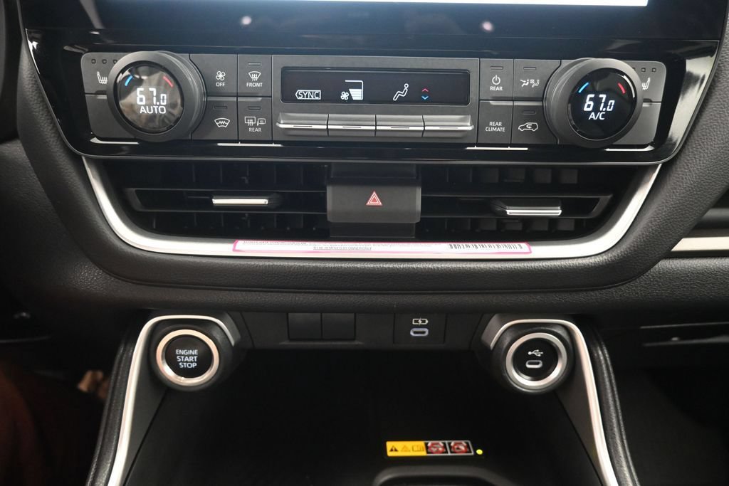 Used 2024 Toyota Grand Highlander AWD image 19