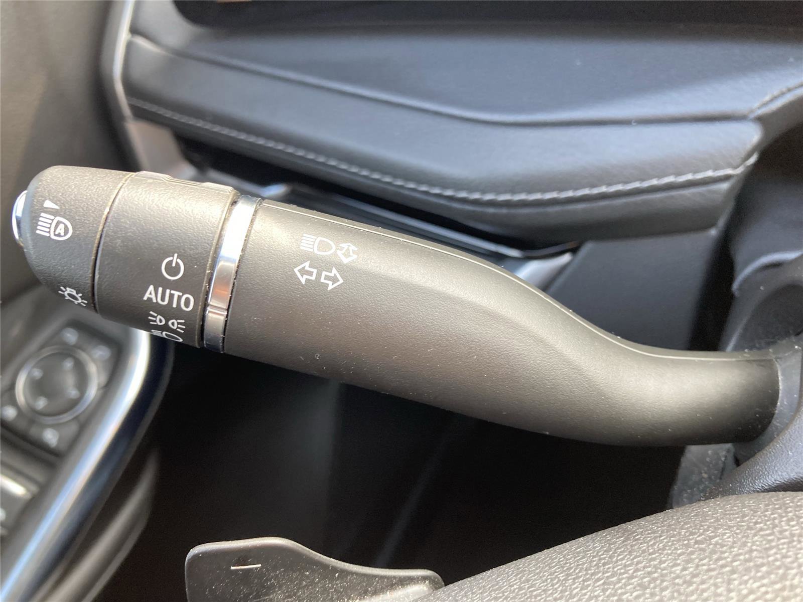 Used 2024 Cadillac XT4 Premium Luxury image 21