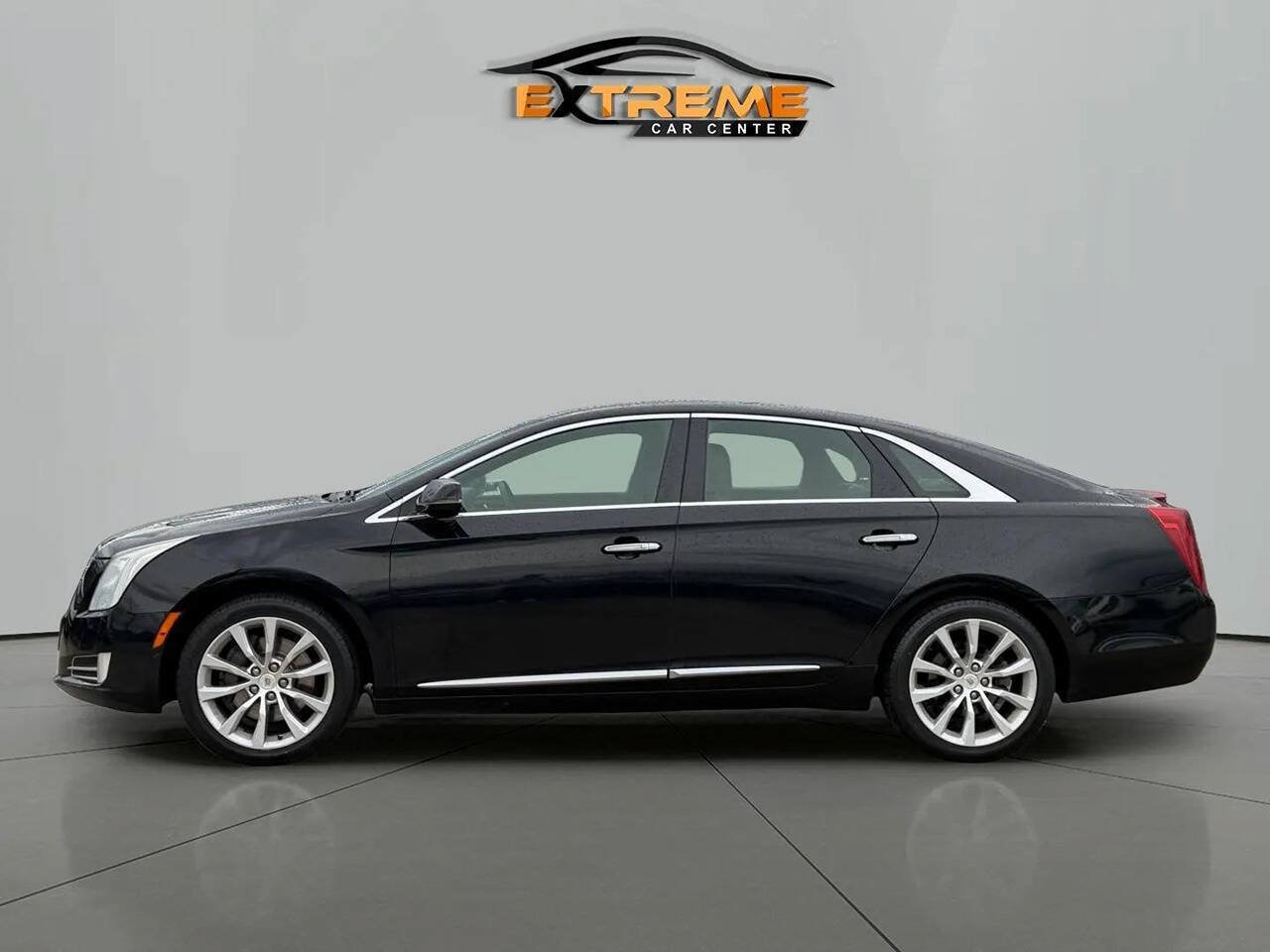 Used 2015 Cadillac XTS Luxury AWD/4WD image 3