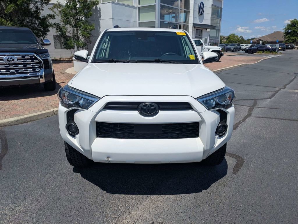 Used 2020 Toyota 4Runner SR5 Premium w/ Moonroof Package AWD/4WD image 10