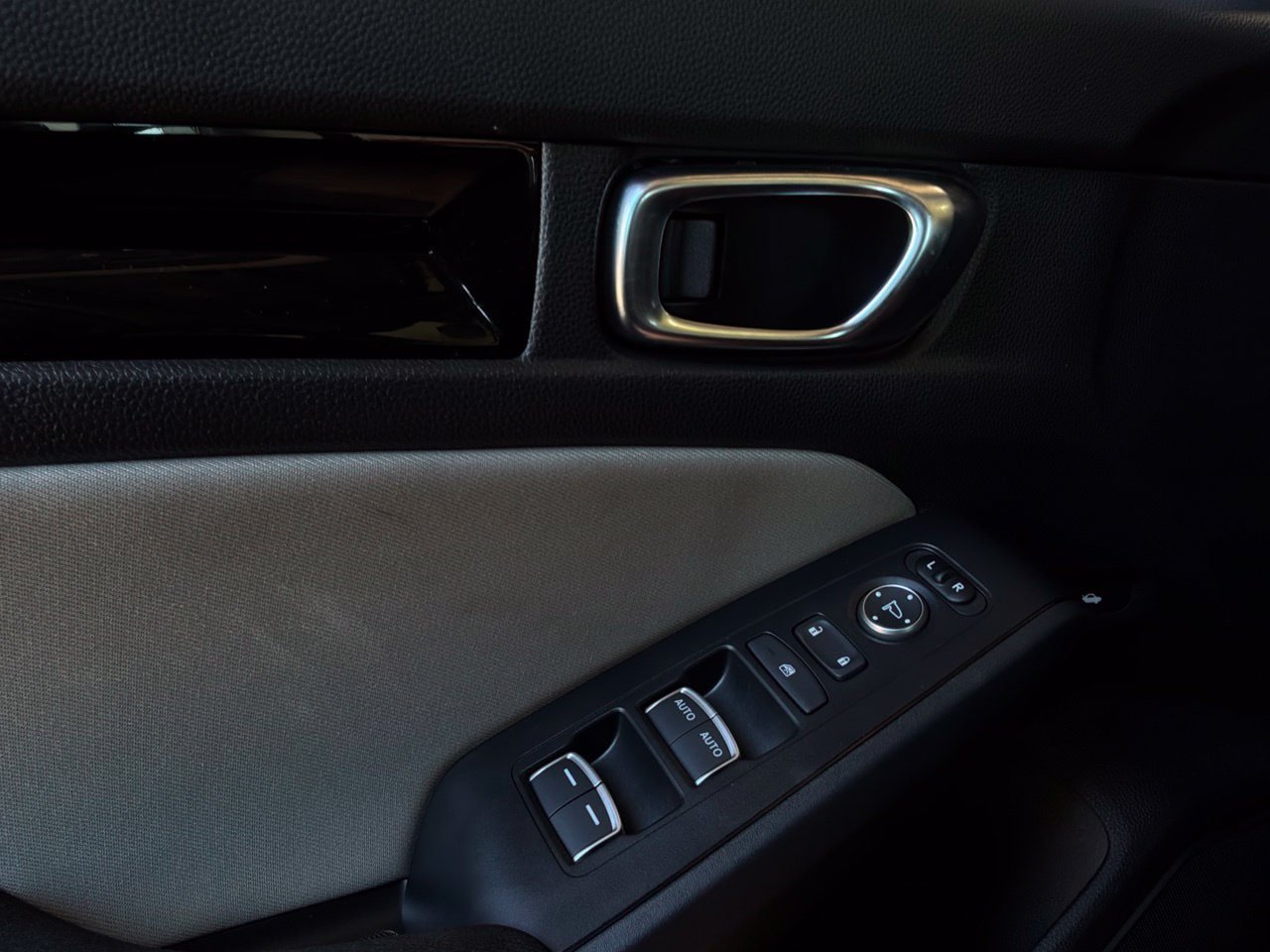 Used 2024 Honda Civic EX image 19