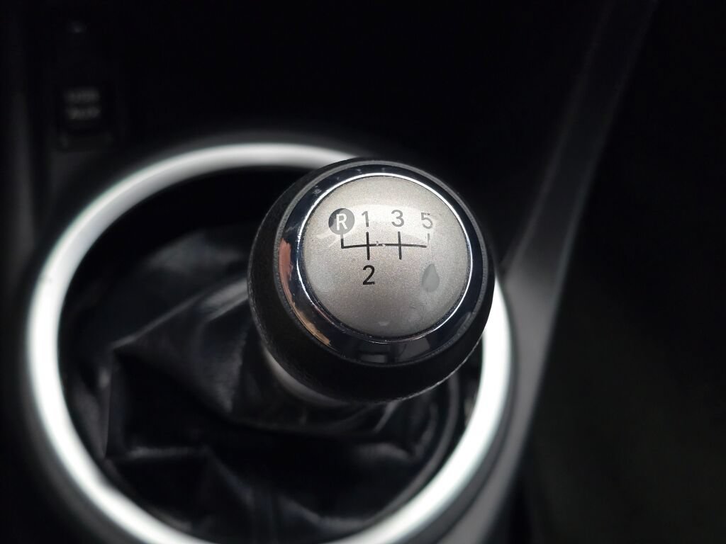 Used 2015 Scion tC FWD image 25