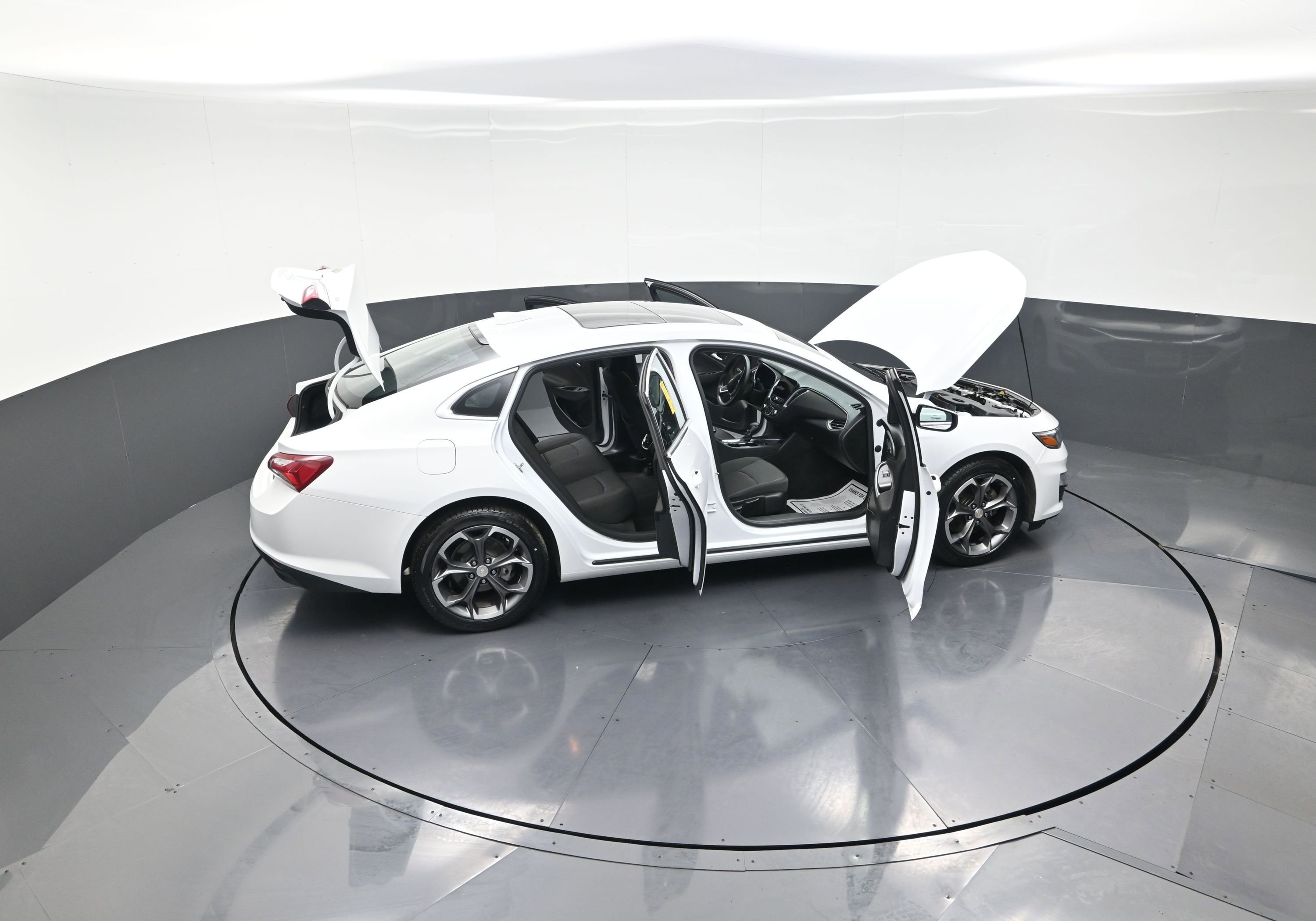 Used 2022 Chevrolet Malibu LT image 14