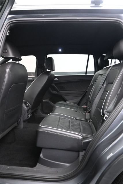 Used 2022 Volkswagen Tiguan SEL R-Line AWD/4WD image 7