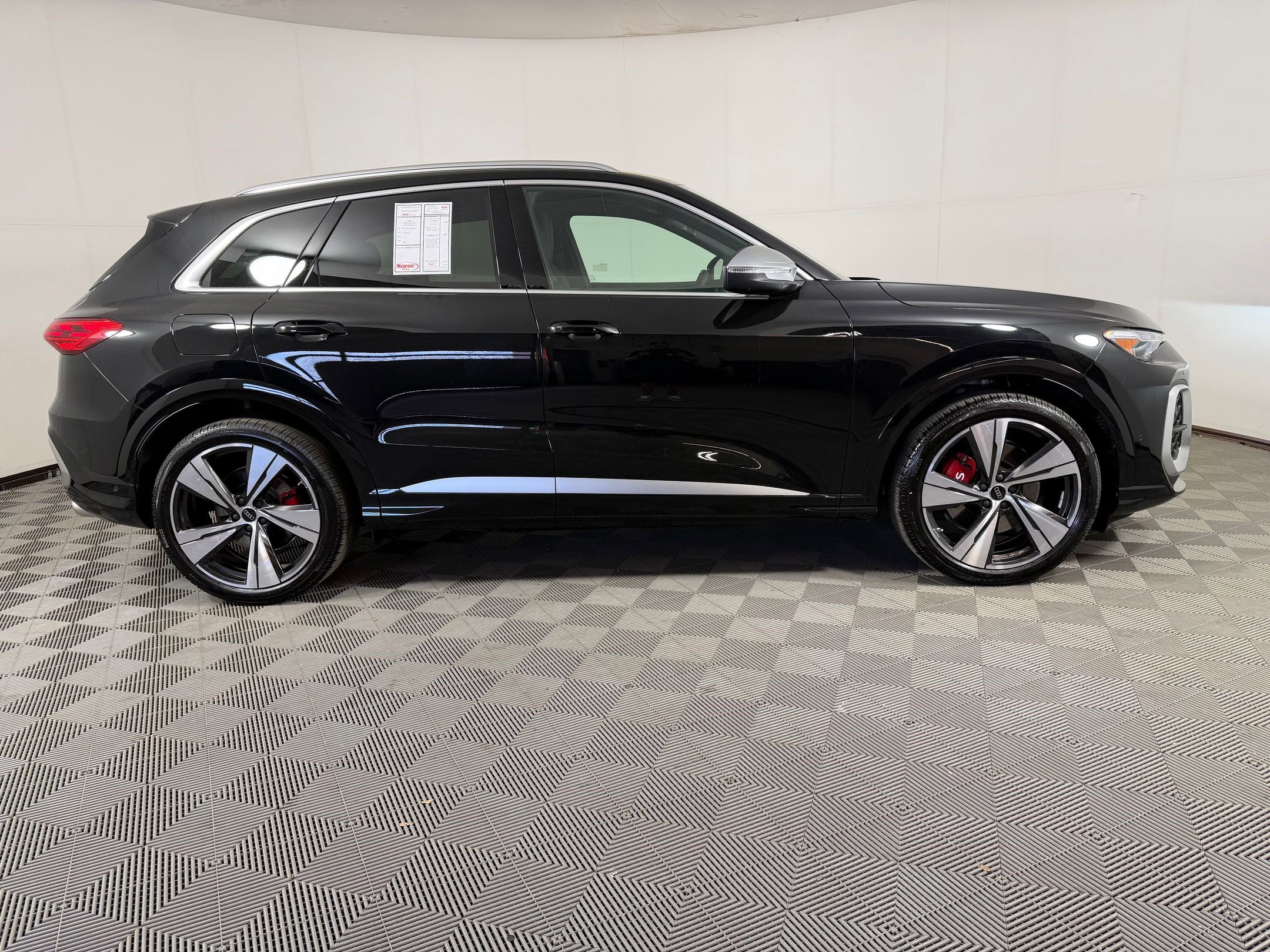 New 2026 Audi SQ5 Premium Plus AWD/4WD image 8