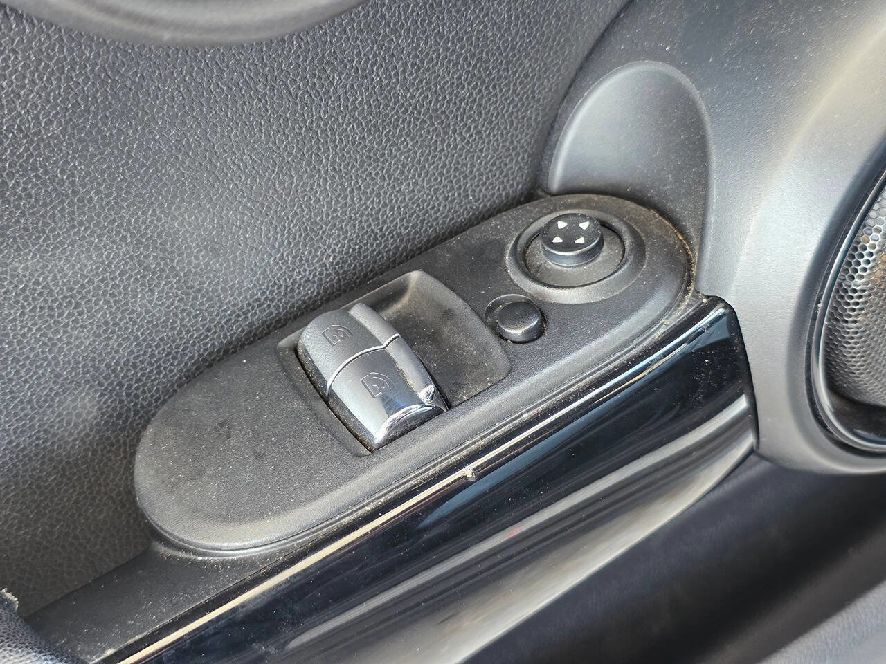 Used 2016 MINI Cooper S w/ Premium Package FWD image 20