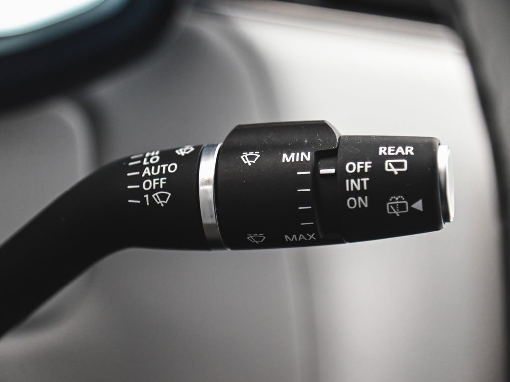 Used 2023 Land Rover Range Rover Sport SE Dynamic image 25