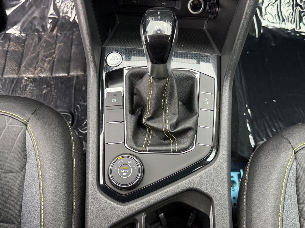 New 2027 Volkswagen Taos Sport AWD/4WD image 17