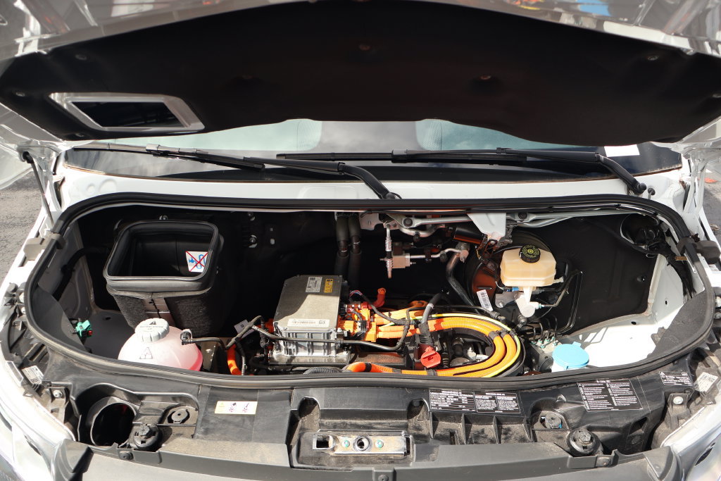 New 2025 Mercedes-Benz eSprinter 170 Cargo image 8