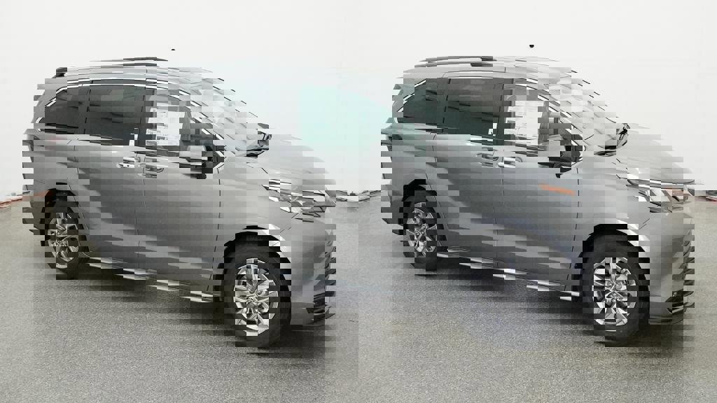 New 2026 Toyota Sienna XLE image 20