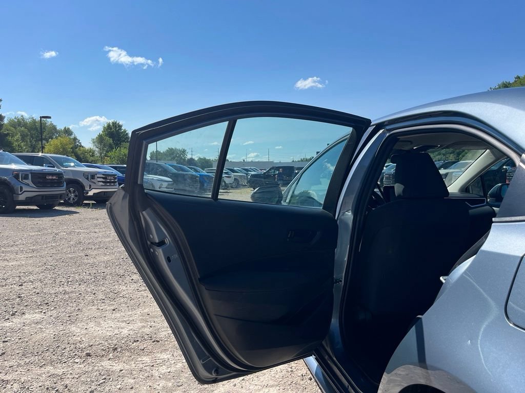 Used 2024 Toyota Corolla LE FWD image 28