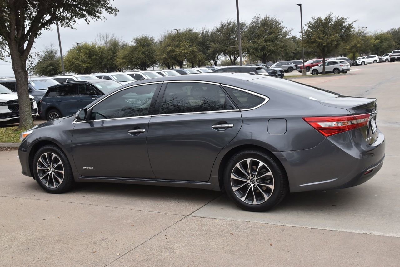 Used 2018 Toyota Avalon XLE Premium image 11
