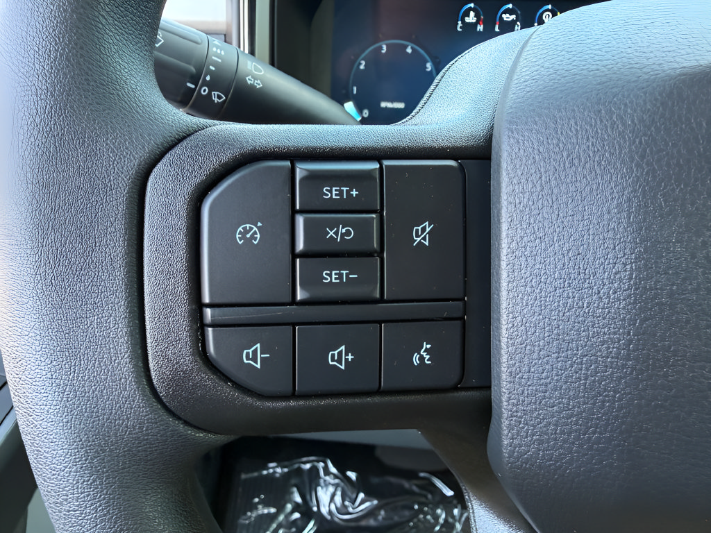 New 2026 Ford F250 XLT w/ XLT Premium Package AWD/4WD image 18