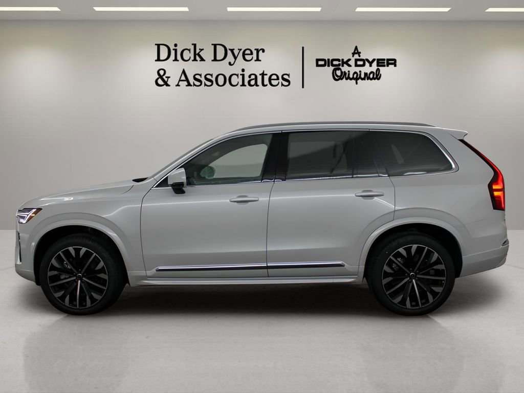 New 2026 Volvo XC90 B5 Core w/ Protection Package Premier image 5