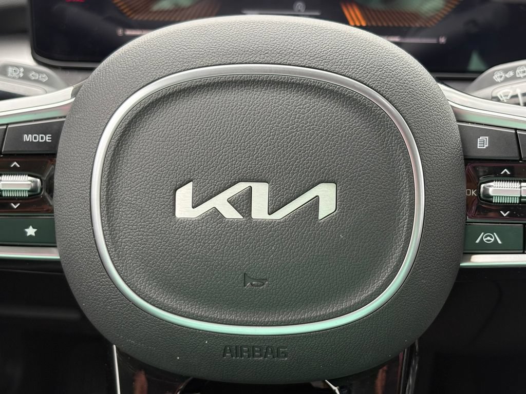 Certified 2025 Kia Sorento S w/ Panoramic Sunroof Package FWD image 24