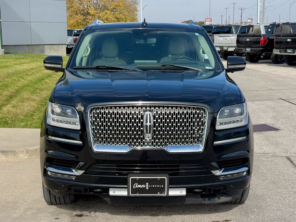 Used 2018 Lincoln Navigator Reserve w/ Technology Package AWD/4WD image 8