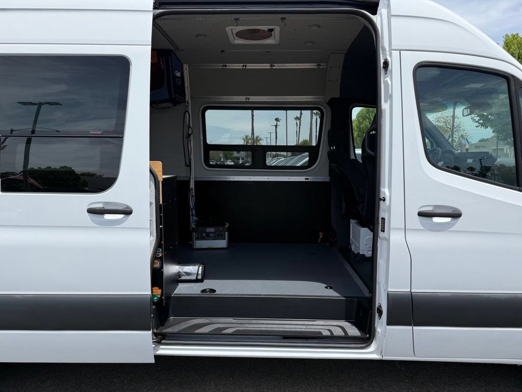 Used 2020 Mercedes-Benz Sprinter 2500 image 20