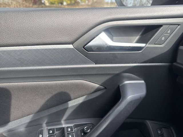 Used 2022 Volkswagen Jetta SE image 18