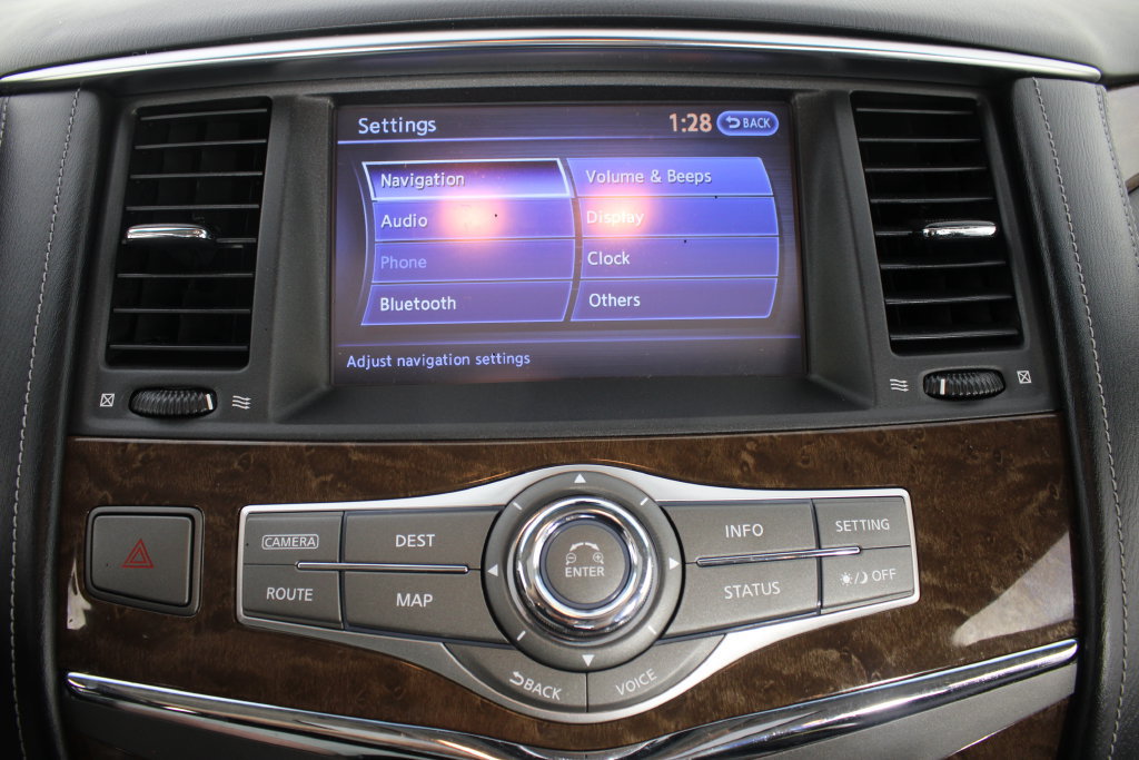 Used 2017 INFINITI QX80 4WD image 4