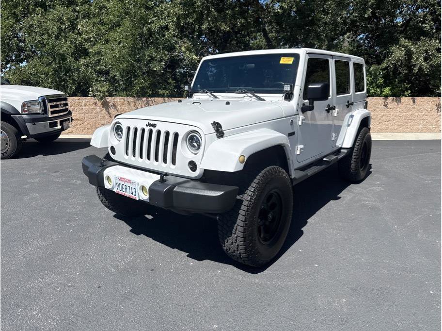Used 2012 Jeep Wrangler Unlimited Sahara AWD/4WD image 3