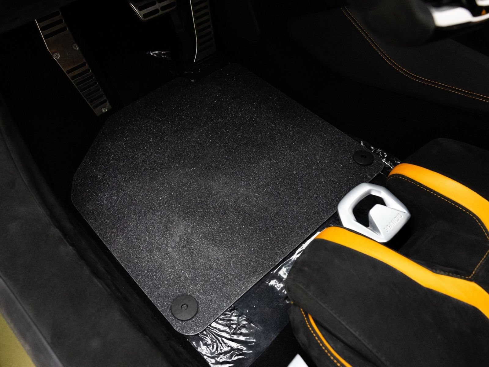 Used 2022 Lamborghini Huracan STO RWD image 56