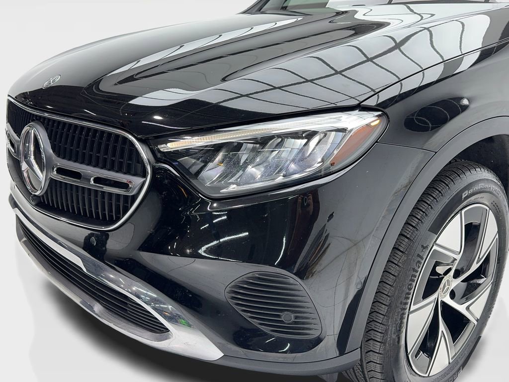 Used 2024 Mercedes-Benz GLC 300 4MATIC image 5