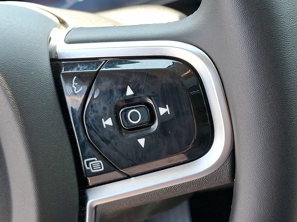 Certified 2025 Volvo XC90 B6 Ultra w/ Protection Package Premier AWD/4WD image 24