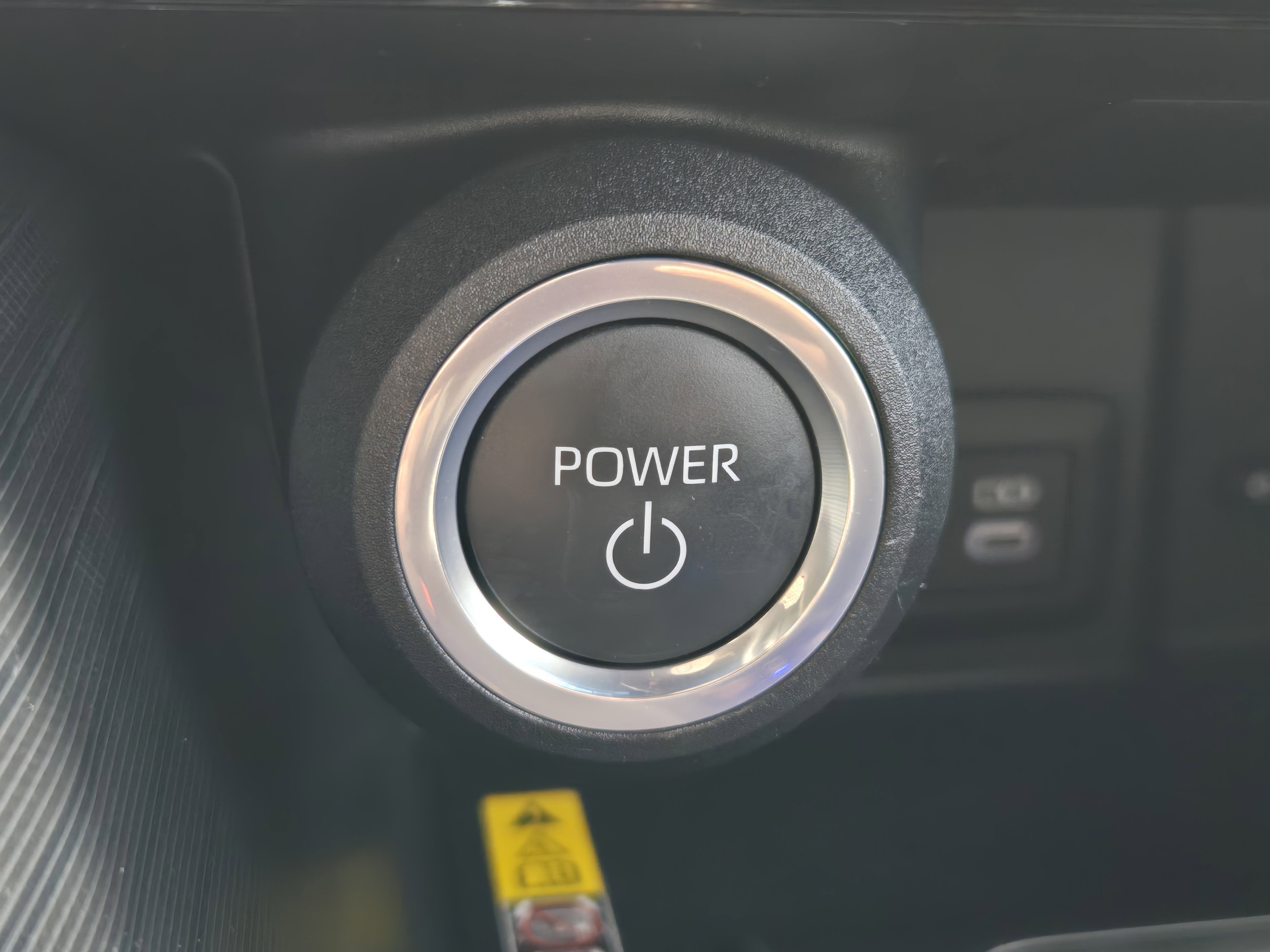Used 2024 Toyota Venza XLE AWD/4WD image 16