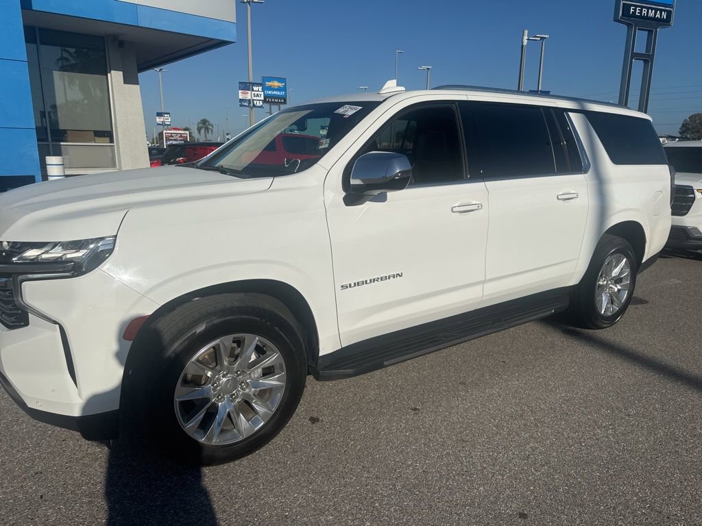 Used 2023 Chevrolet Suburban Premier image 7