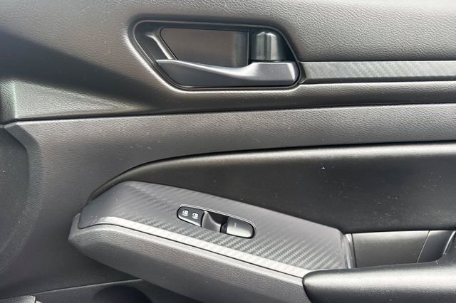 Used 2025 Nissan Altima 2.5 S image 18