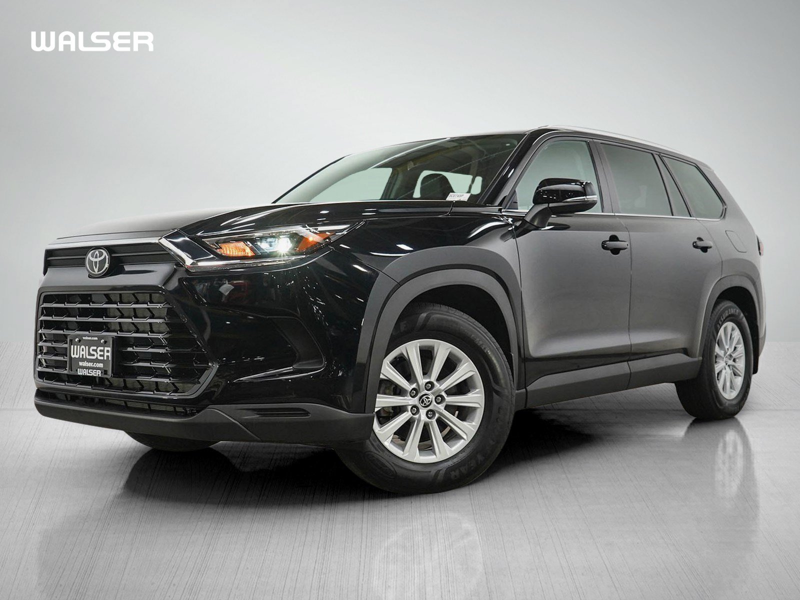 Used 2025 Toyota Grand Highlander AWD image 1
