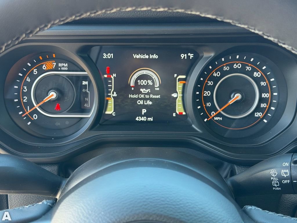 Used 2025 Jeep Wrangler Sport S image 23