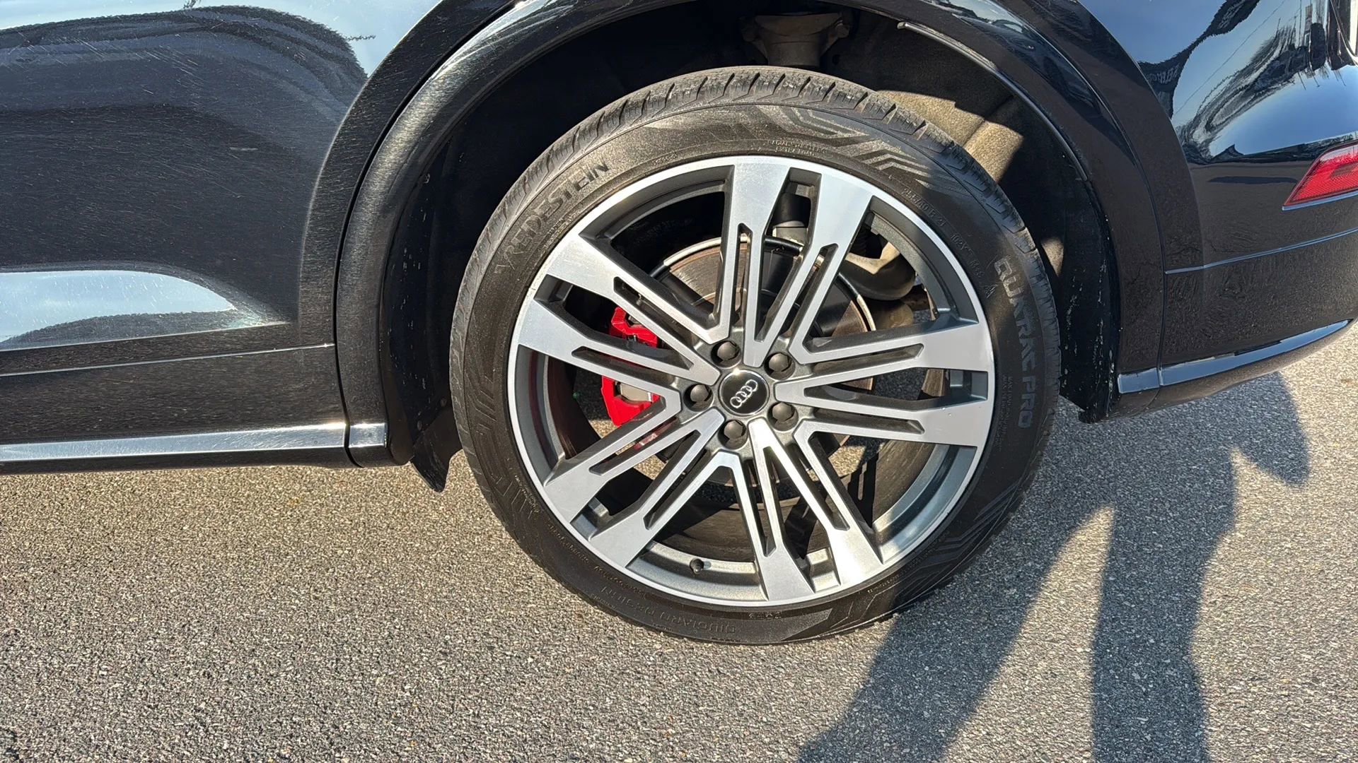 Used 2020 Audi SQ5 Premium Plus w/ Premium Plus Package image 26