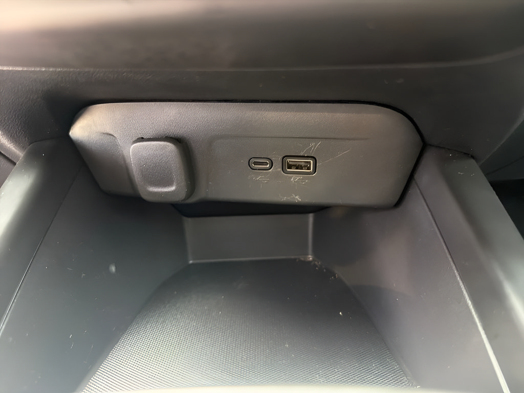 Used 2025 Chevrolet Trax LS FWD image 38